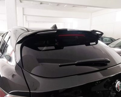 Tagvinge Alfa Romeo Stelvio fra 2017-