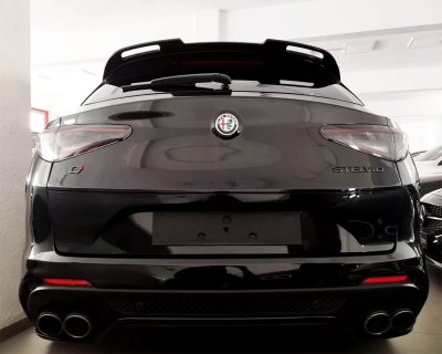Tagvinge Alfa Romeo Stelvio fra 2017-