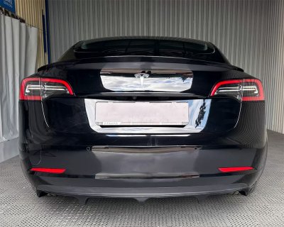 Wing Tesla Model 3 fra 2017-2024