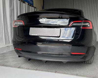 Wing Tesla Model 3 fra 2017-2024