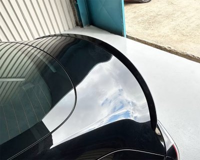 Wing Tesla Model 3 fra 2017-2024