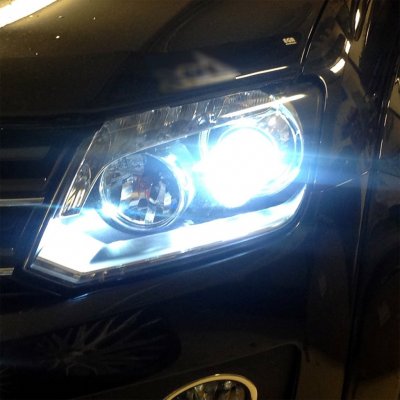 Xenon-forlygter med LED DRL til Volkswagen Amarok fra 2011-