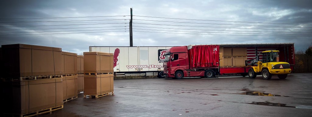 Bagsiden af Transportstylings (AB Mahol) lokaler på Hedeängsvägen 5 i Trollhättan.